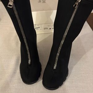 Alexander McQueen Black Heeled Boots with Zipper
